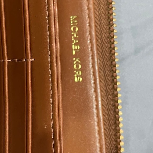 MK purse - Picture 5 of 6